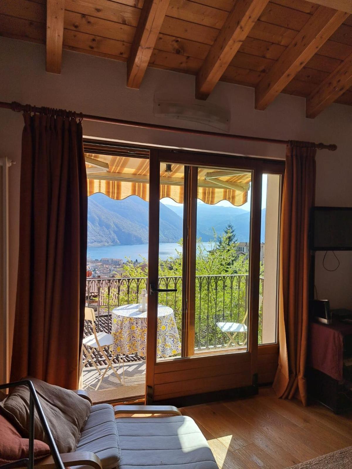 Casa Vista Lago E Giardino Πορλέτσα Εξωτερικό φωτογραφία